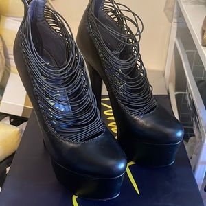 London trash women heels size 7.5